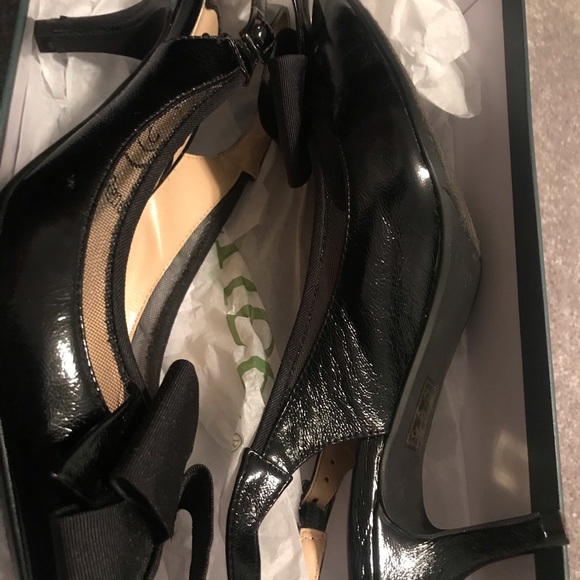 Women’s J Renee Black Slingbacks - Picture 4 of 4